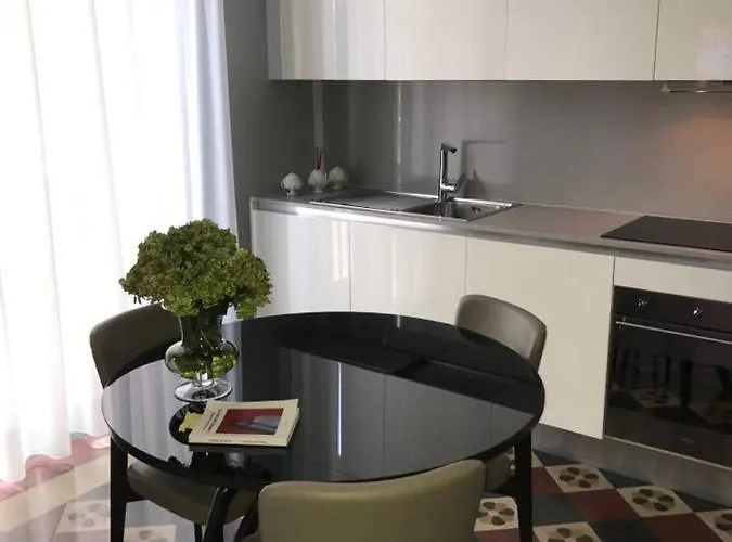 A Casa Di... * Milano