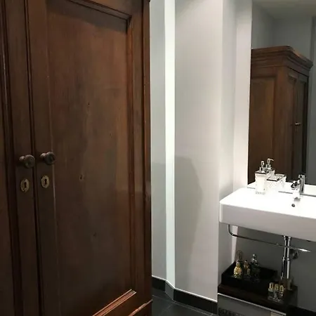A Casa Di... * Mediolan